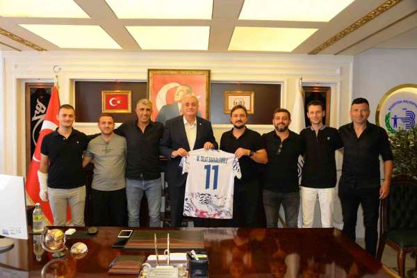 Başkan Bakkalcıoğlu'na Bozüyükspor Futbol Kulübü'nden ziyaret