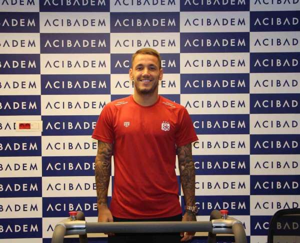 Sivasspor'da Rey Manaj, sağlık kontrolünden geçti