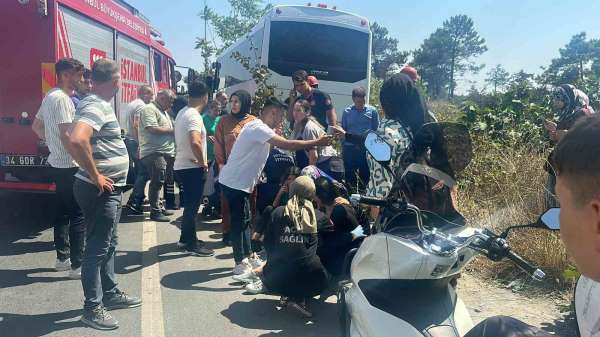 Arnavutköy'de şehir hastanesi personellerini taşıyan servis kazaya karıştı: 5 işçi yaralı