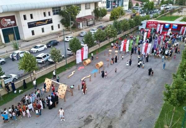 Geleneksel Oyunlar Tırı Muş'ta çocuklarla buluştu