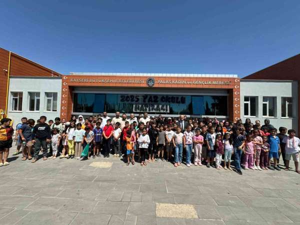 Kentin 6'ncı üniversitesi KAYMEK'ten sosyal yaşam merkezlerinde yaz dönemi kapanış programı
