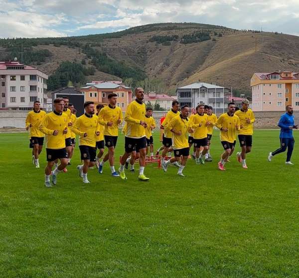 Bayburtspor'da kamp mesaisi sürüyor