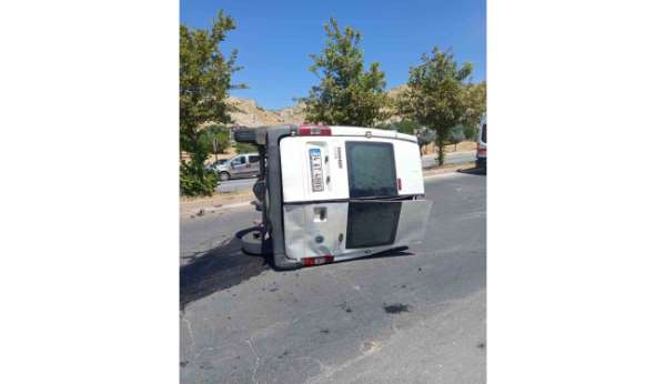 Diyarbakır'da trafik kazası: 2 yaralı