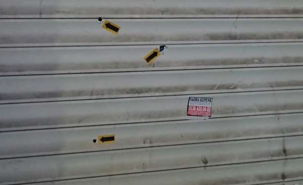 Taksiyle geldi, kuyumcu dükkanını kurşunladı: Saldırgan gözaltına alındı