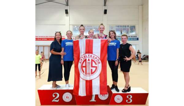 Antalyasporlu cimnastikçiler madalyaları topladı - Antalya haber