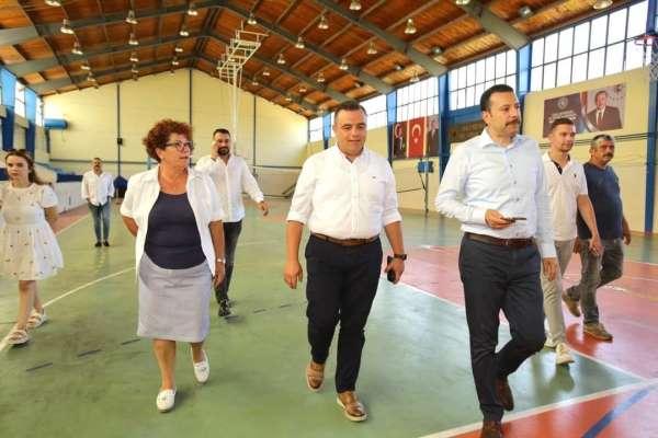 Vekil Kaya'dan Seferihisar Spor Salonu'nda inceleme - İzmir haber