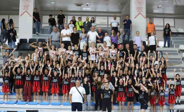 Turgutlu Belediyespor Kadın Basketbol Takımı 2'de 2 yaptı