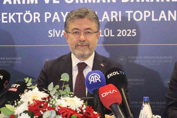 Bakan Yumaklı: 'Sektörümüze yönelik bu dezenformasyonlar bizlerin moralini bozmuyor'