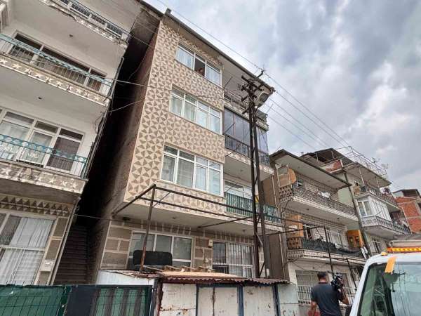 (Düzeltme) Ankara'da üç arkadaşını öldürüp intihar eden zanlının komşusu: 'Polislere, 'Üç kişiyi öldürdüm, ben