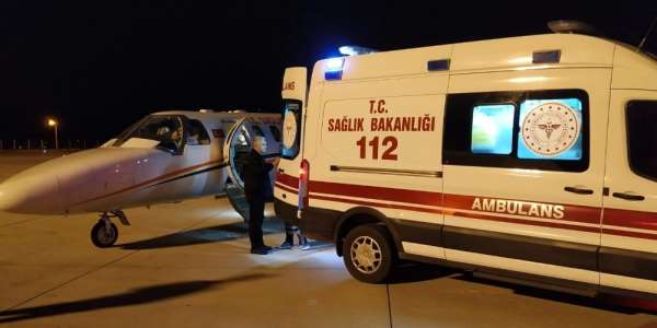 Ambulans uçak bir günlük bebek için havalandı 