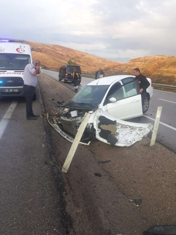 Aşkale'de iki ayrı trafik kazası: 3 yaralı 
