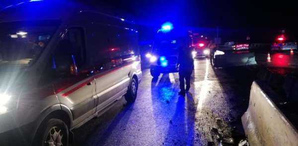 Antalya'da personel servisi kaza yaptı: 8 yaralı 