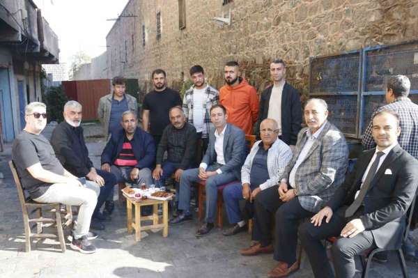 Eski MHP Diyarbakır İl Başkanı ve Asur Gençlik Spor Kulüp Başkanı Kayaalp partililerle bir araya geldi