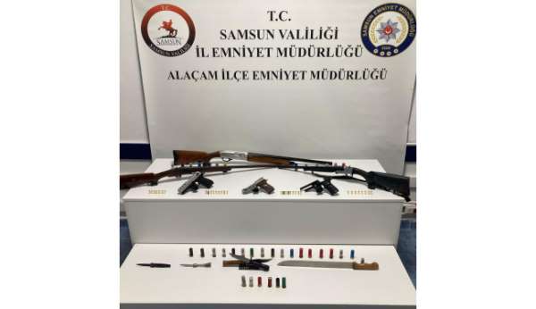 Alaçam'da ruhsatsız silah ve çalıntı motosiklet operasyonu