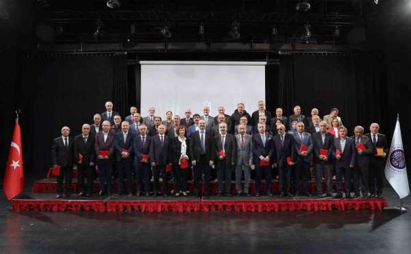 Atatürk Üniversitesinde kurumsal vefa ve hizmet ödülleri ile emek ve vefaya vurgu