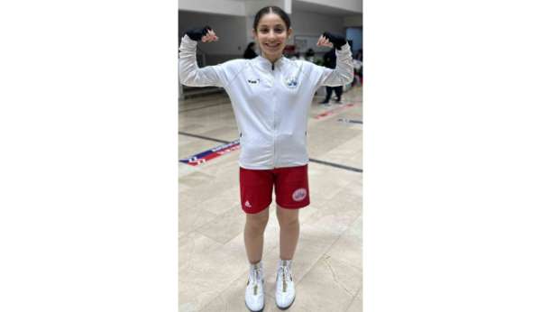 Elazığ Belediyespor boksörü Elif Naz, milli takım kampında