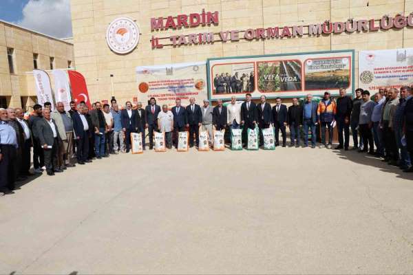 Mardin'de çiftçilere 96 ton hibe destekli nohut ve mercimek tohumu dağıtıldı