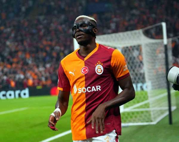 Victor Osimhen, UEFA Şampiyonlar Ligi'ndeki gol sayısını 3'e yükseltti