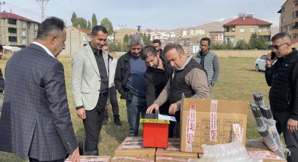 Yüksekova'da arılar elektrikli çitle koruma altında: 30 üreticiye hibe desteği