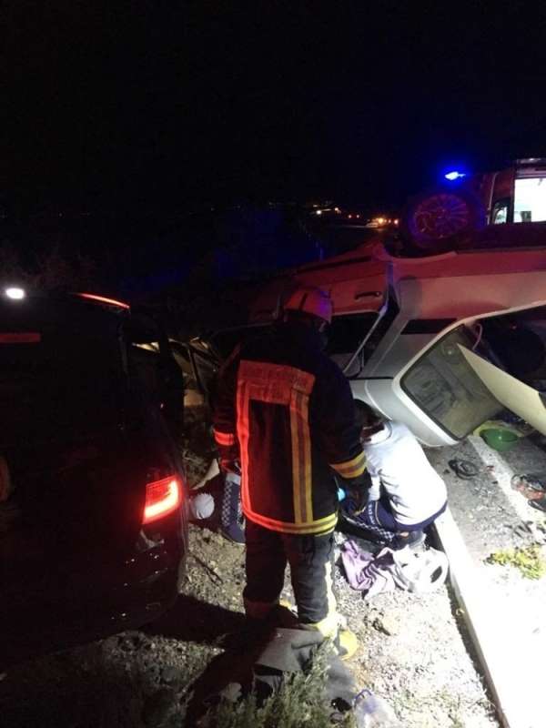 Denizli'de trafik kazası: 1 ölü, 3 yaralı 