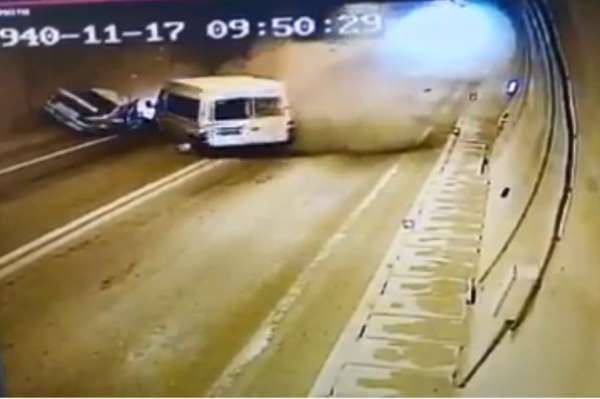 Artvin'de 1 kişinin öldüğü, 4 kişinin yaralandığı trafik kazasının görüntüleri o