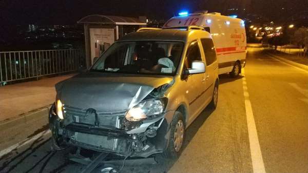 Samsun'da alkollü sürücü kırmızı ışıkta bekleyen araca çarptı: 1 yaralı