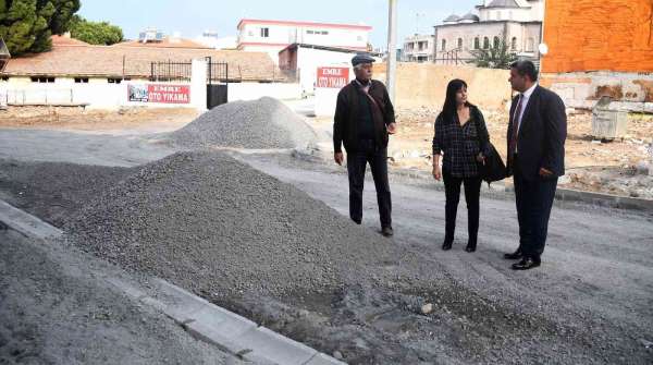 Davutlar'da yol yapım çalışmaları sürüyor