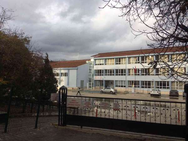 Eski öğrencisi tarafından bıçaklanan öğretmen yaralandı - Kastamonu haber