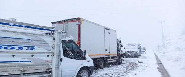 Bitlis'te zincirleme trafik kazası: 1 ölü