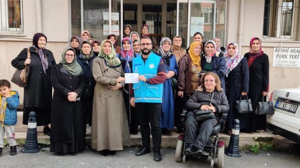 Kur'an kursu öğrencilerden fidan kampanyasına bağış