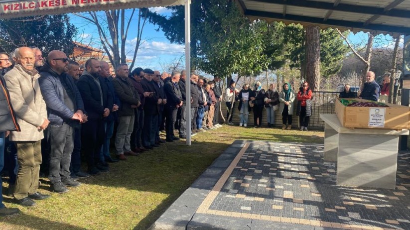 Samsun'da kızının erkek arkadaşı tarafından öldürülen kadın son yolculuğuna uğurlandı