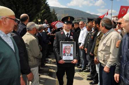 Şehit jandarma uzman çavuş Akşehir'de defnedildi 