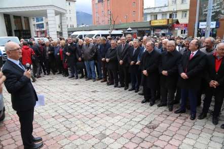 Kılıdaroğlu'na yapılan saldırı Artvin'de protesto edildi 