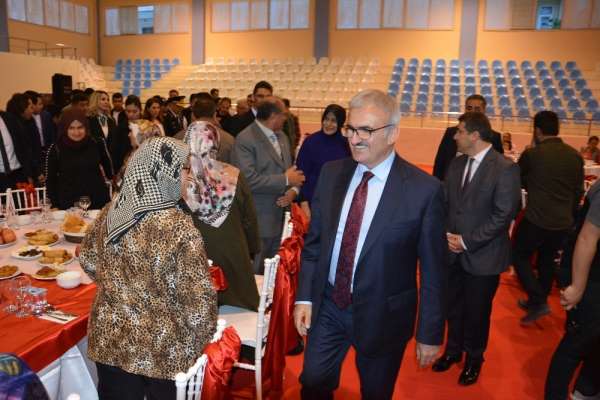 Vali Karaloğlu'ndan,Korkuteli'de şehit aileleri ve gazi yakınlarıyla iftar