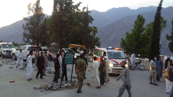 Pakistan'da yolcu otobüsü kaza yaptı: 26 ölü, 15 yaralı 