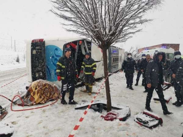 Tokat'ta yolcu otobüsü devrildi: 1 ölü, çok sayıda yaralı