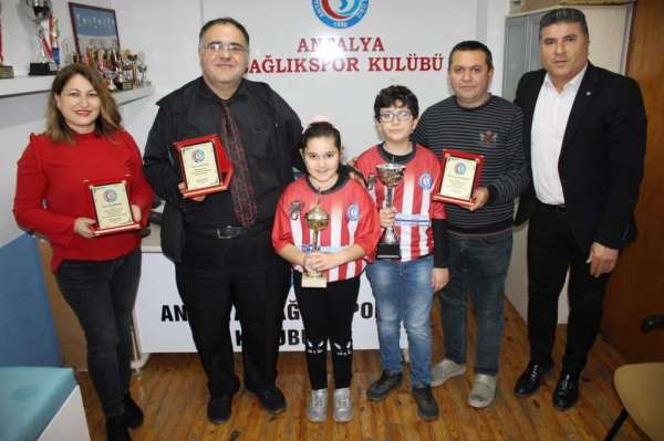 Satranç şampiyonları belli oldu - Antalya haber