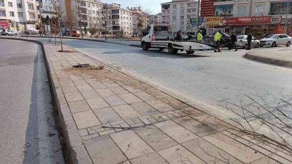 Şüpheli şahısları kovalayan yunus polisleri kaza yaptı: 2 yaralı - Gaziantep haber