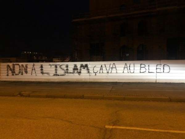 Fransa'da cami inşaatına çirkin saldırı