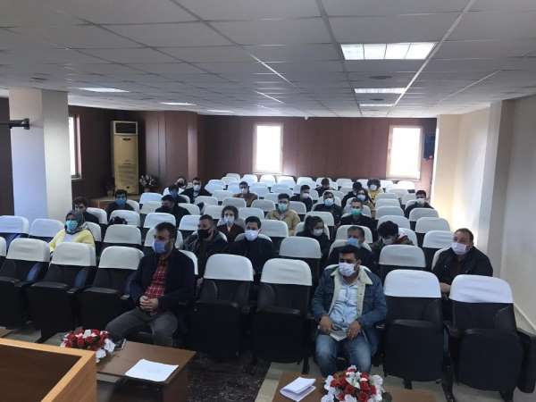 Tarsus'ta çiftçilere drone ile eğitim