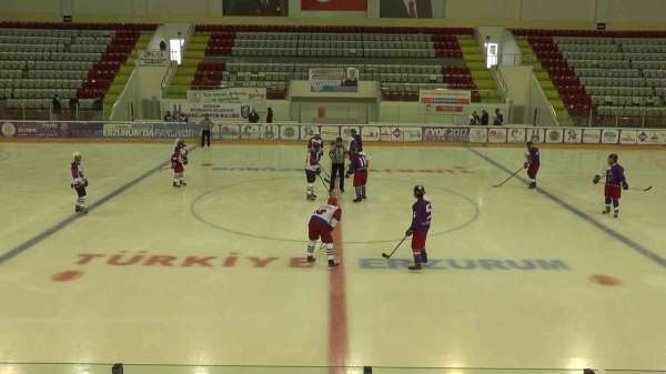 UNİLİG Buz Hokeyi Türkiye Şampiyonası Erzurum'da başladı