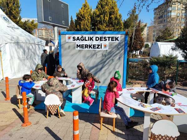 Samsun Büyükşehir Belediyesi afet bölgesinde 'Çocuk Oyun Evi' kurdu