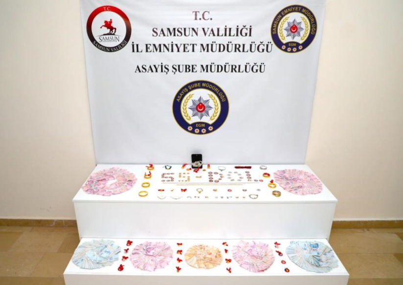 Samsun'da kendini polis ve savcı olarak tanıtıp 1 milyon 253 bin liralık dolandırıcılık yaptılar