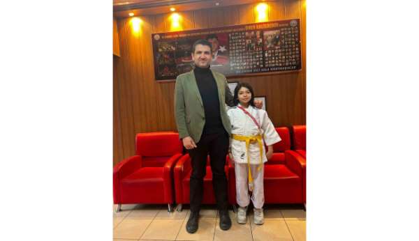 Eskişehir Ticaret Borsası Ortaokulu 'Minikler Kız Judo' müsabakalarında Eskişehir il birinciliğini kazandı