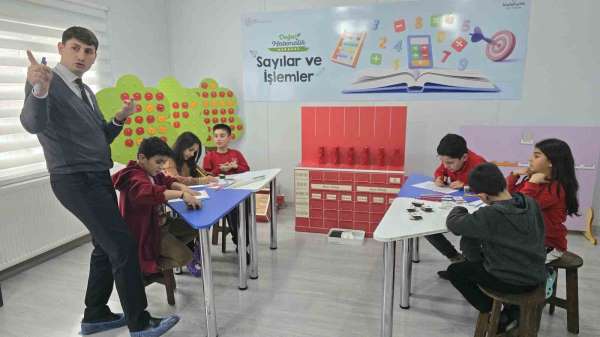Türkiye'deki ilk, çocuklar oynayarak matematik öğreniyor