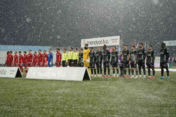 Trendyol 1. Lig: Ümraniyespor: 0 - Sakaryaspor: 0