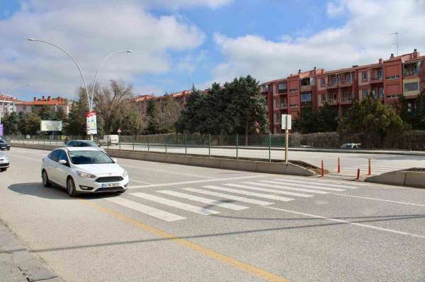 Ankara'da trafik kazasında vefat eden 14 yaşındaki kızın babası: 'Makas atarak ilerleyen sürücü yaya geçidinde