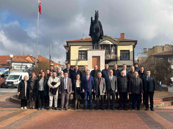 Tavşanlı'da vergi haftası kutlamaları çelenk sunumu ile başladı