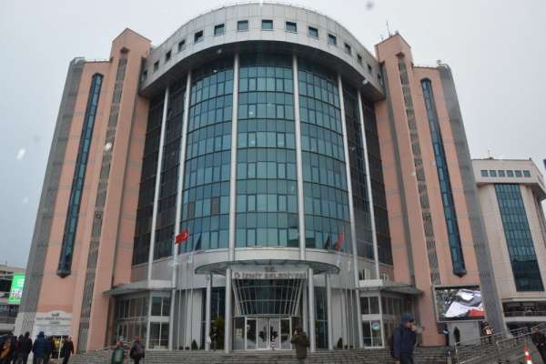 İzmit Belediyesi, personel alımlarını erteledi 