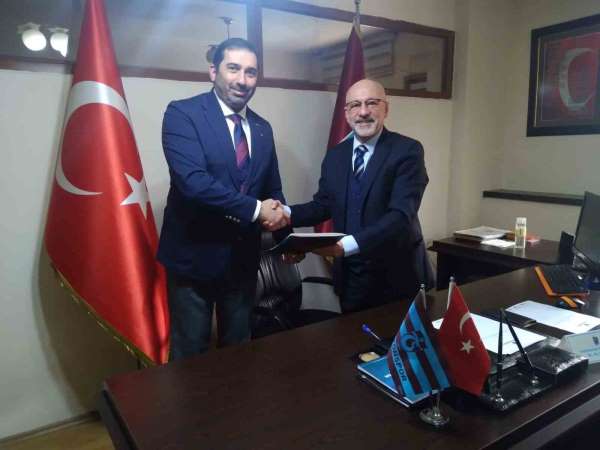 Trabzonspor'da başkan adayı Ertuğrul Doğan'ın listesi Divan Kurulu'na teslim edildi